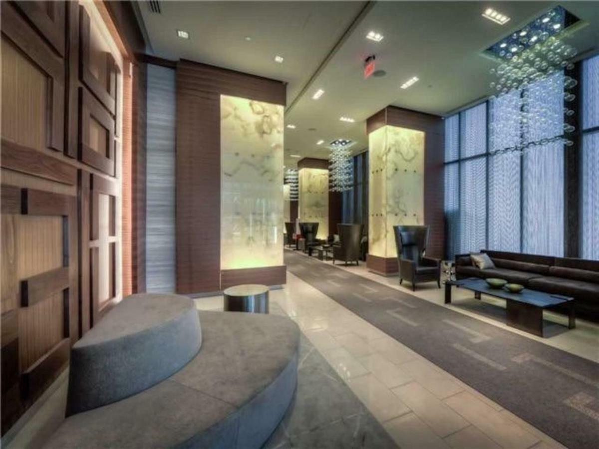 Apartment Grand View 2br/2ba Cn Tower,union,tiff/mtcc Toronto